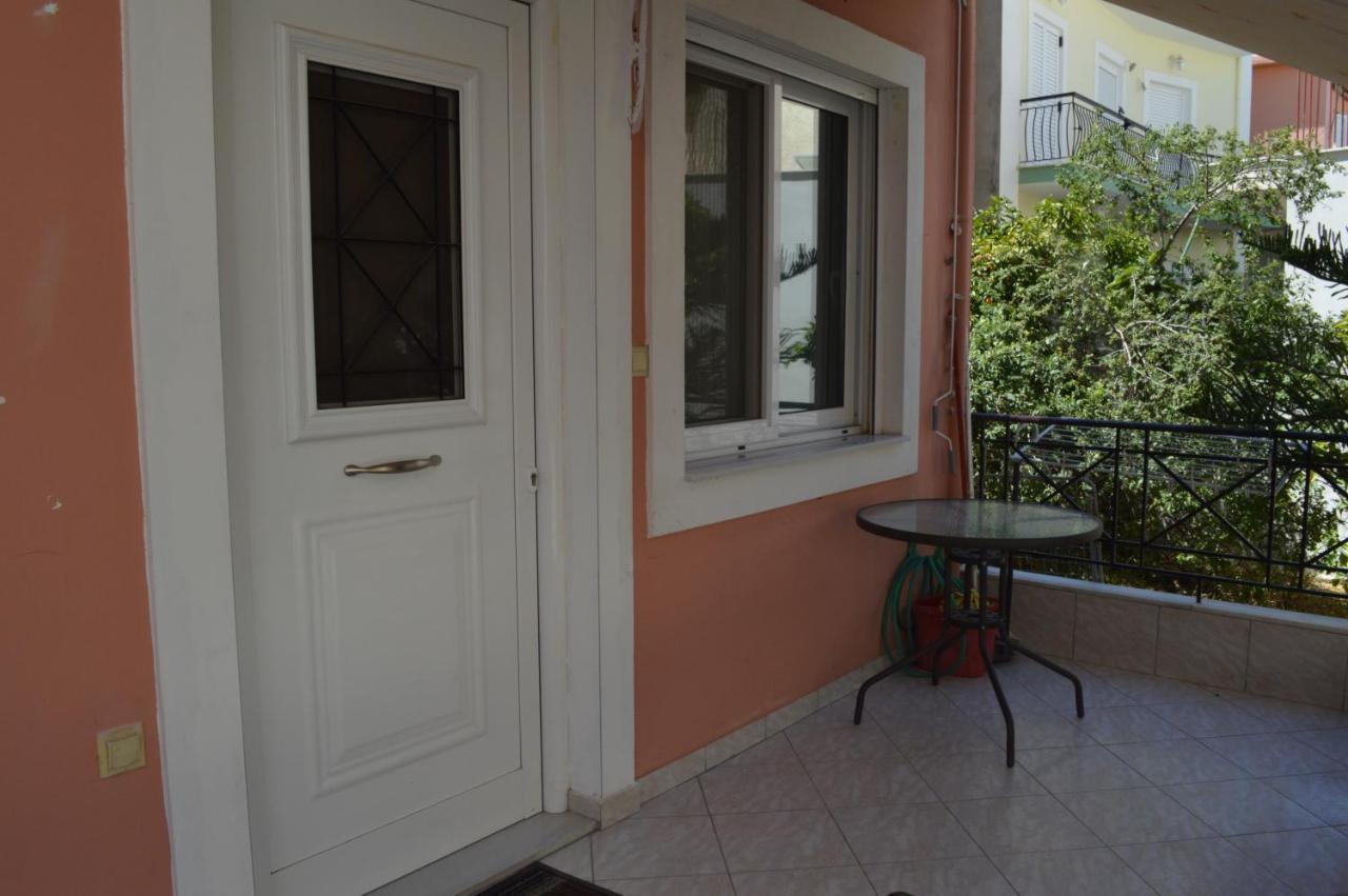 Anastasias Apartment Center City By Dimitropoulos Aigio Exterior photo